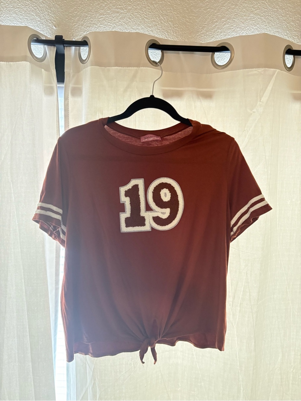 Ragdoll Rust Graphic '19 Tie-Hem Crop Tee